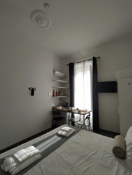DOMUS NIKOLAI ROOMS AND TERRACE-Central Bari, Bari, Italia