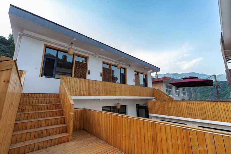 ManBuYunDuan.Theme Inn, Jingangku, China