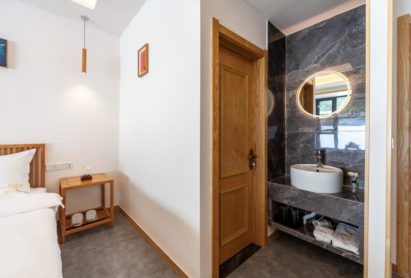 ManBuYunDuan.Theme Inn, Jingangku, China