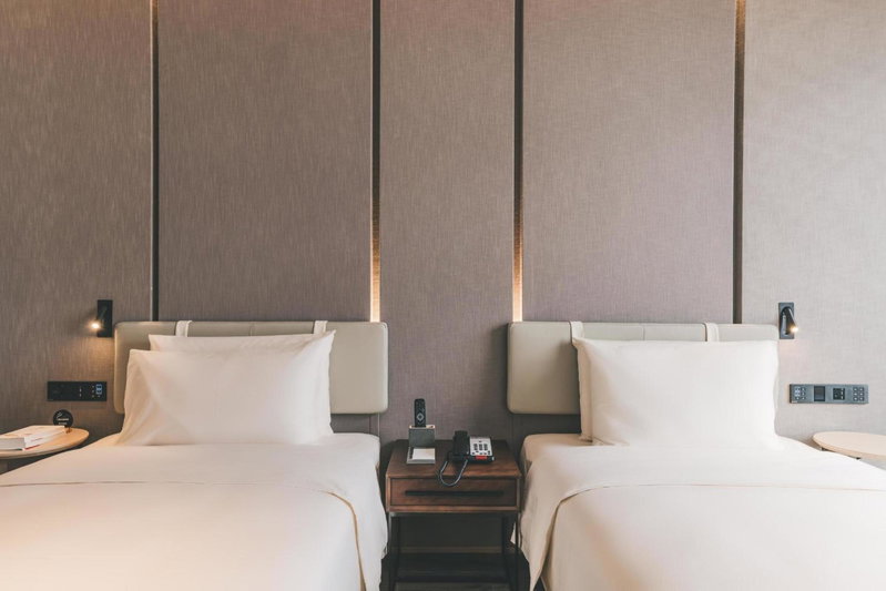 Atour Hotel Shenzhen Luohu Shuibei IBC, Shenzhen, China