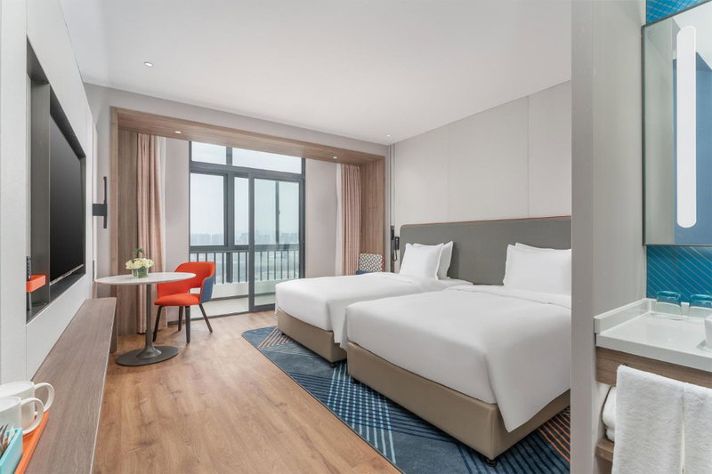 Holiday Inn Express Xiamen Jimei New Town by IHG, Xiamen, China