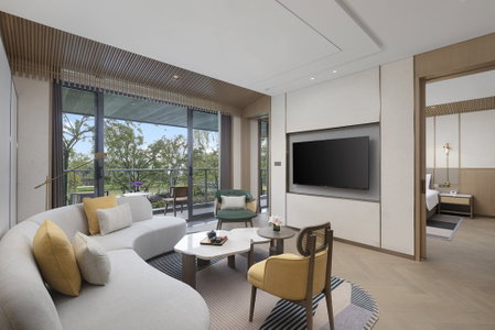 Holiday Inn Deqing Xinshi Ancient Town by IHG, Huzhou, Китай
