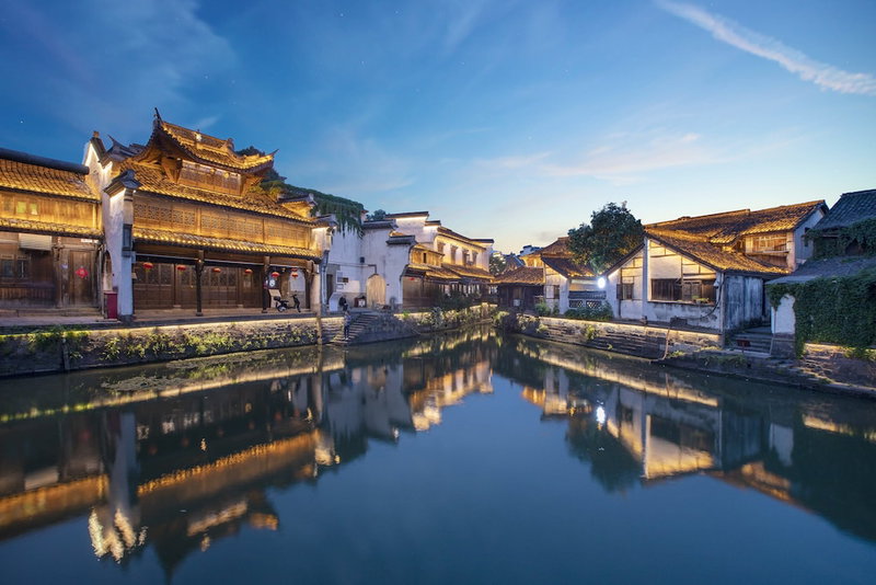 Holiday Inn Deqing Xinshi Ancient Town by IHG, Huzhou, Китай