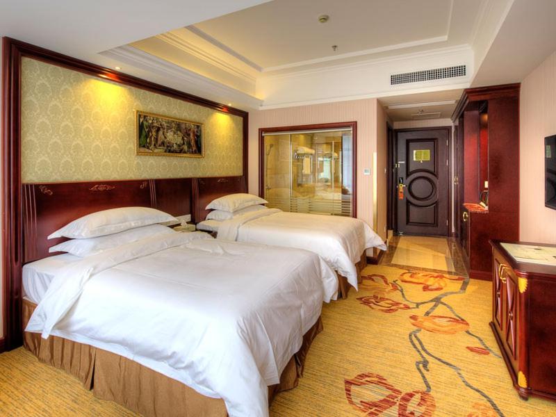 Vienna Hotel Shanghai Happy Valley, Songjiang, China