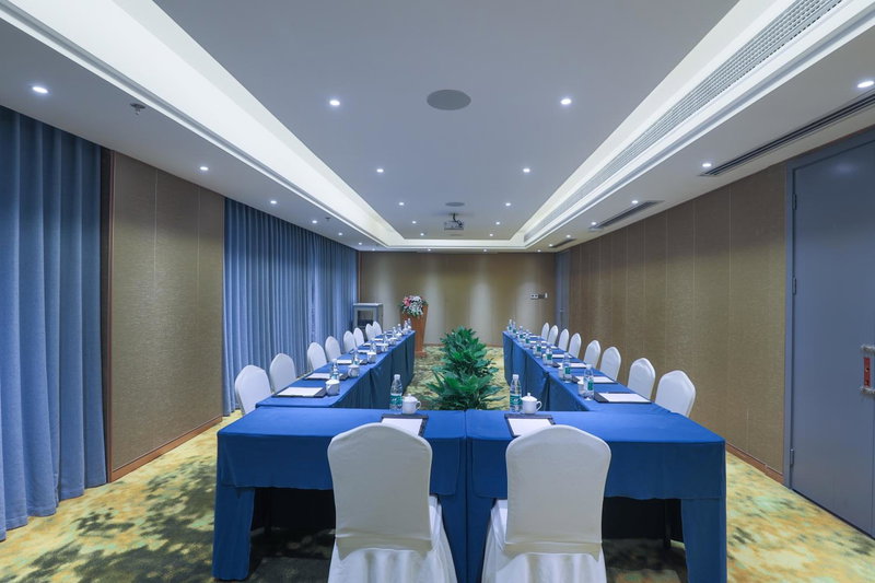 Pagoda Hotel Hangzhou West Lake Wulin - City Center and Family Friendly, Hangzhou, China