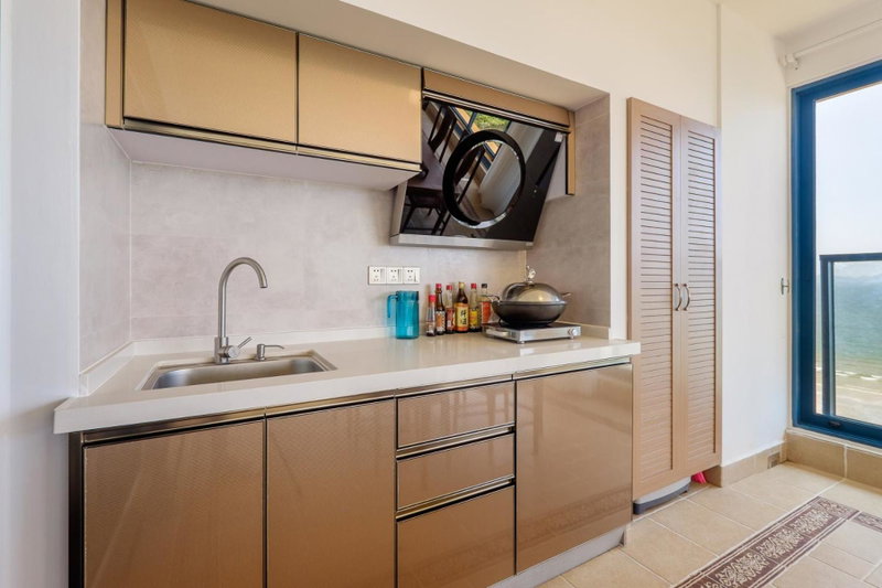 Listen to the Sea Apartment, Huidong, Китай