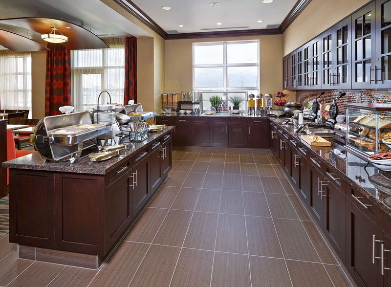 Homewood Suites Calgary Airport, Calgary, Canadá
