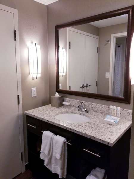 Homewood Suites Calgary Airport, Calgary, Canadá