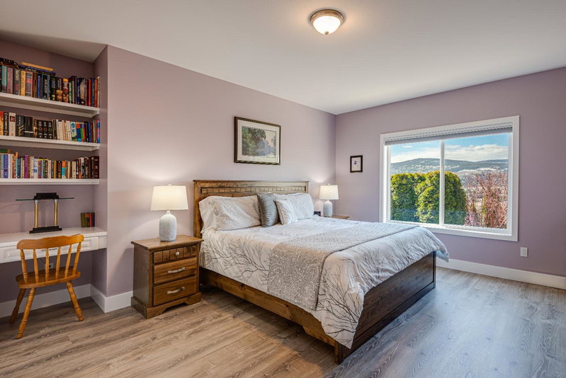 Adela's Bed and Breakfast, West Kelowna, Канада
