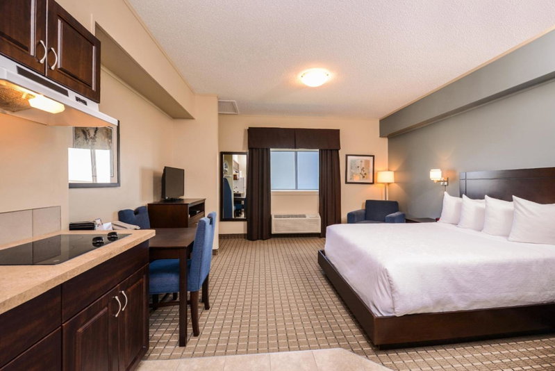 Chateau All Suites Hotel, Kindersley, Canada