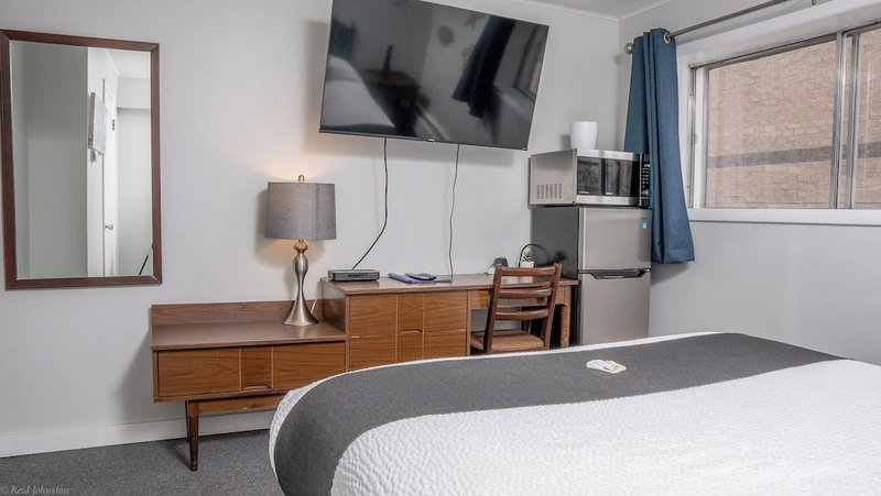 Uptowner Hotel, Creston, Canada