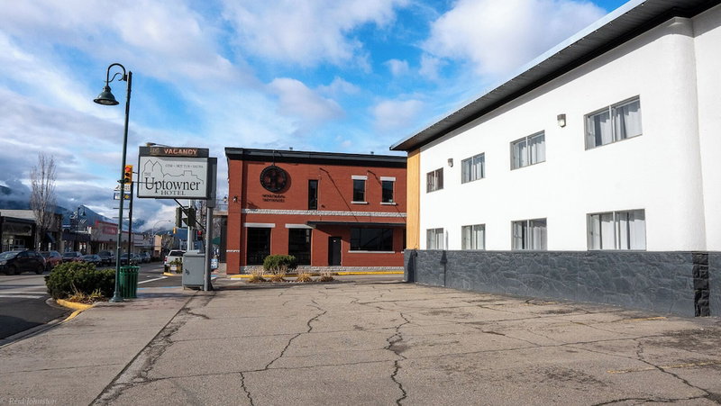Uptowner Hotel, Creston, Canada