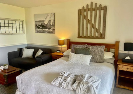 Quarrystone House B&B, Fernwood, Канада