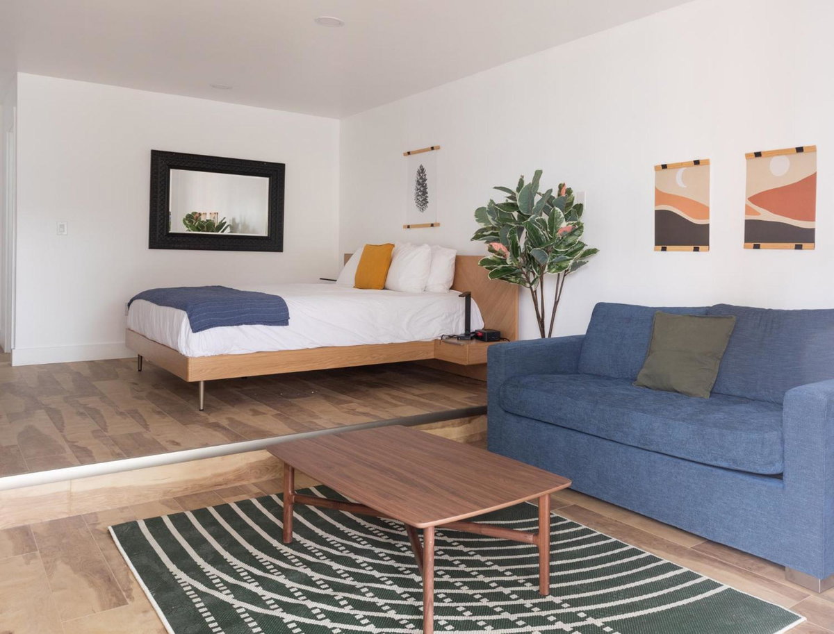 Hotel · Bonnie View Inn, Haliburton