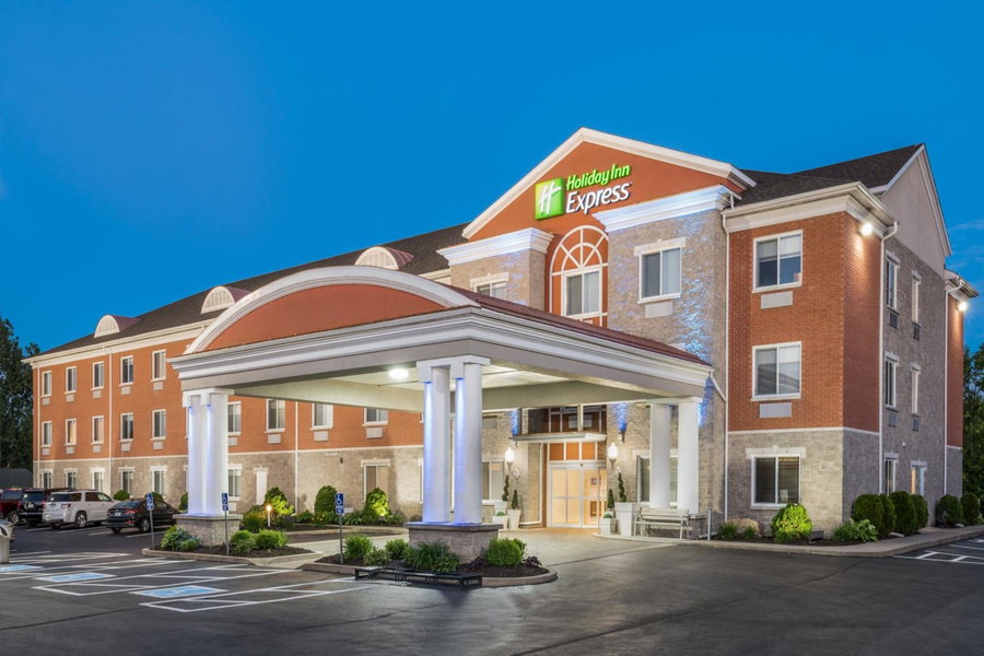Best Western Plus 1000 Islands Hotel & Suites- Newly Renovated, Gananoque, Canada