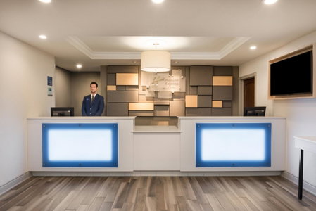 Best Western Plus 1000 Islands Hotel & Suites- Newly Renovated, Gananoque, Canada