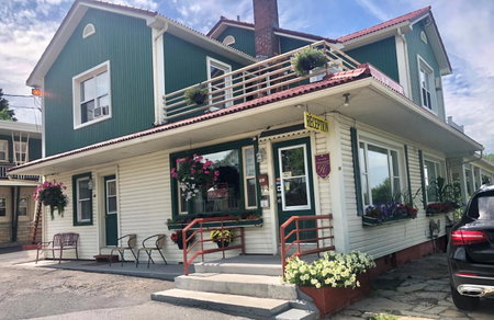 Motel Saint-Hilaire, Mont-Saint-Hilaire, Canada