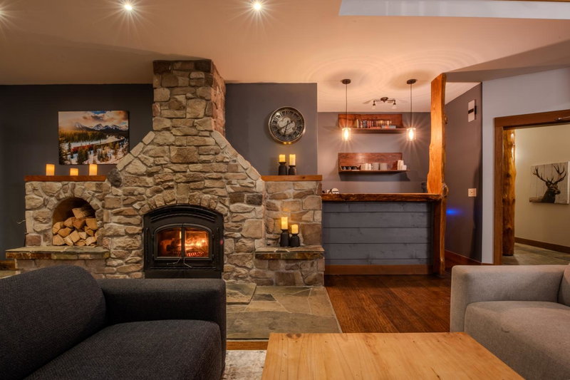 Winston Lodge, Golden, Canada