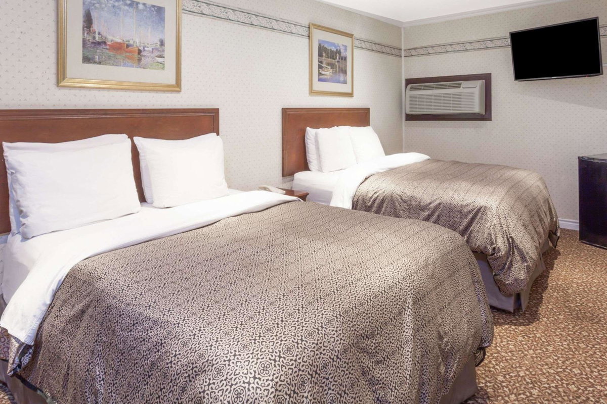 Knights Inn Kingston, Canada