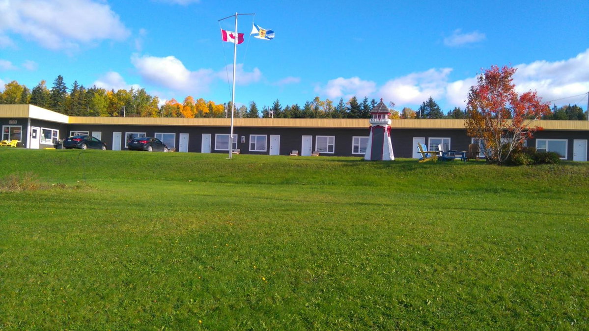 Oasis Motel, Canada