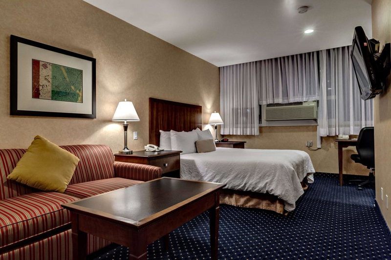 Best Western Plus Suites Downtown Calgary, Calgary, Канада