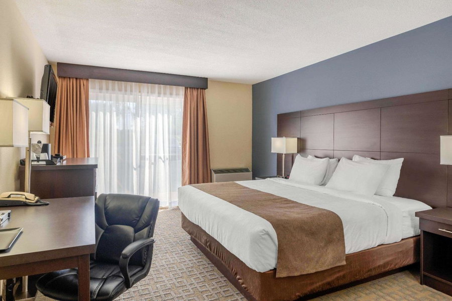 Quality Inn & Suites, Bathurst, Canada