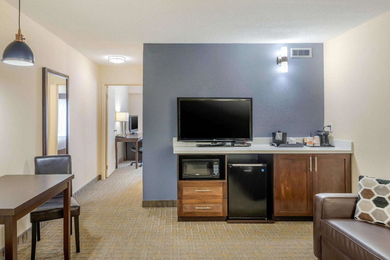 Quality Inn & Suites, Bathurst, Canada