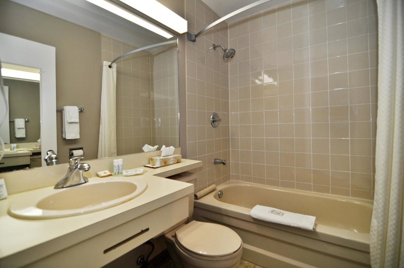 Aurora Inn, Kingston, Канада