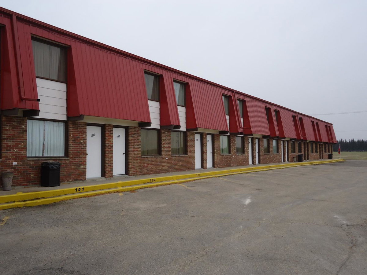 Canway Inn & Suites, Canada