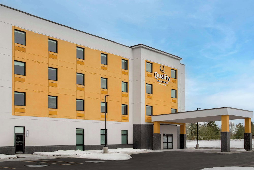 Hotel · Quality Inn & Suites, Prescott