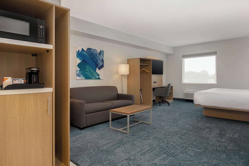 Quality Inn & Suites, Prescott, Canada
