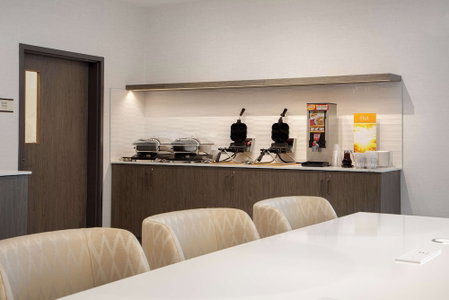 Quality Inn & Suites, Prescott, Canada