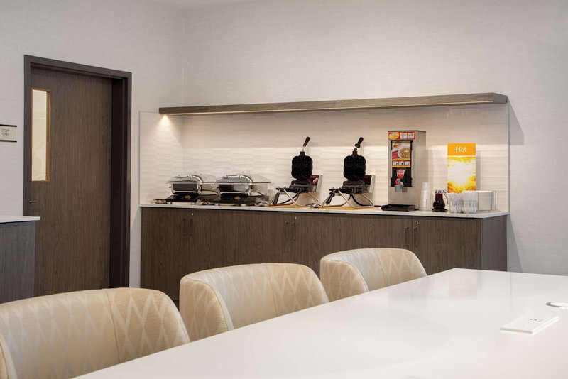 Quality Inn & Suites, Prescott, Canada