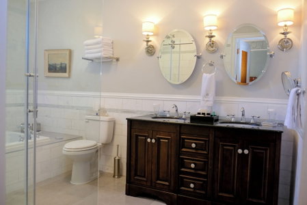 Manoir Chamberland (Adults Only, No Pets), Montebello, Canada