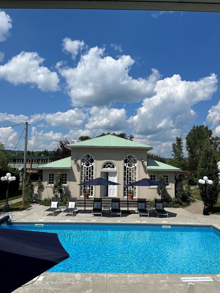 Manoir Chamberland (Adults Only, No Pets), Montebello, Canada