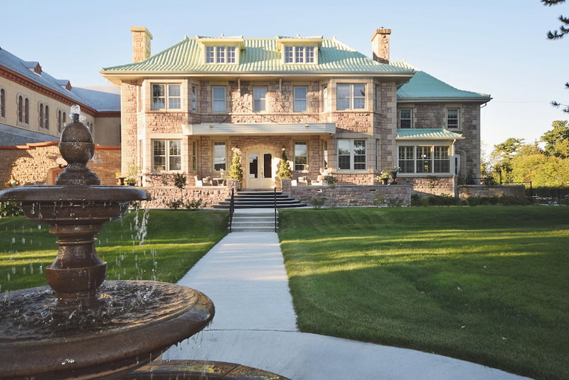 Manoir Chamberland (Adults Only, No Pets), Montebello, Canada