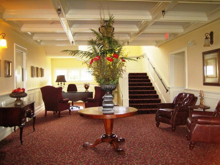 Crown Mansion Boutique Hotel & Villas, Qualicum Beach, Canada