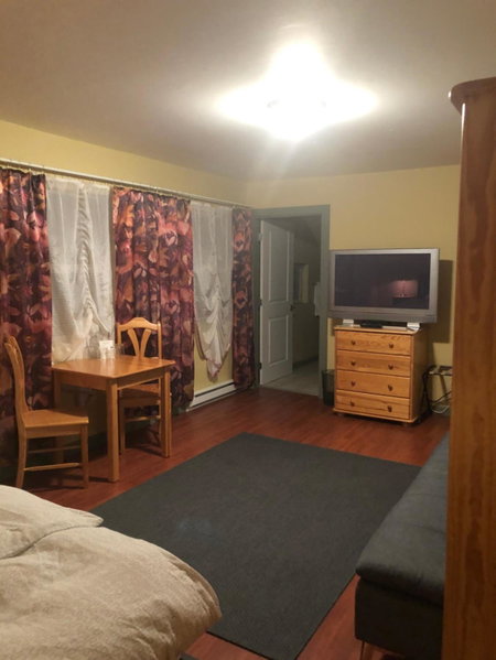 Crowsnest Vineyards Guesthouse, Keremeos, Canada