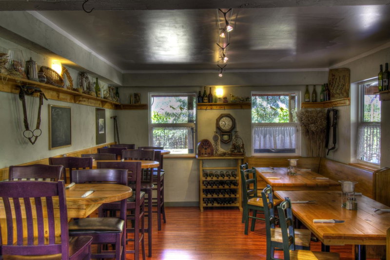 Crowsnest Vineyards Guesthouse, Keremeos, Canada