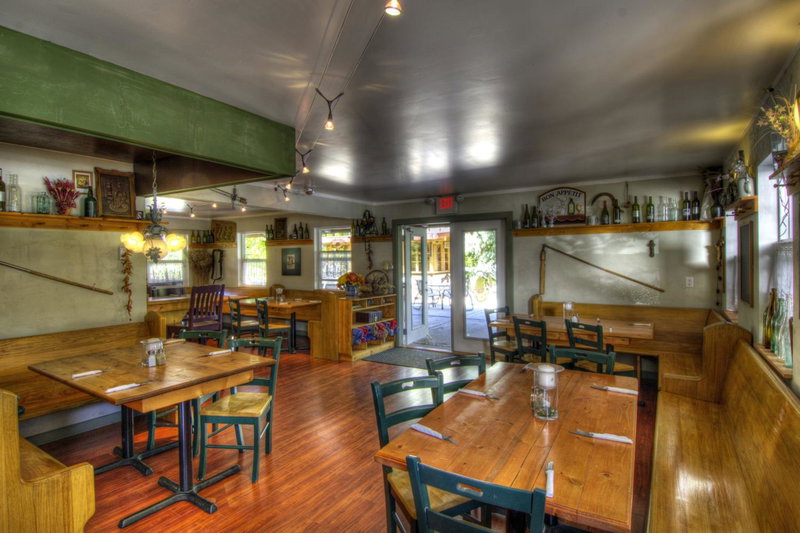Crowsnest Vineyards Guesthouse, Keremeos, Canada