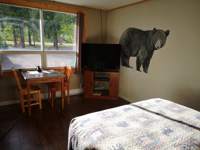 Overlook Inn & Cabins, Clearwater, Canada