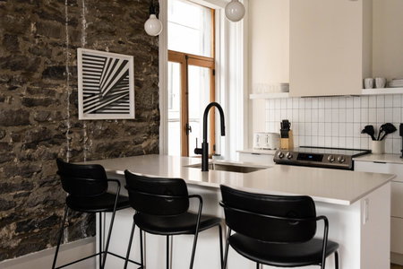 Maison Place Royale by Luxury In Transit, Montréal, Canada