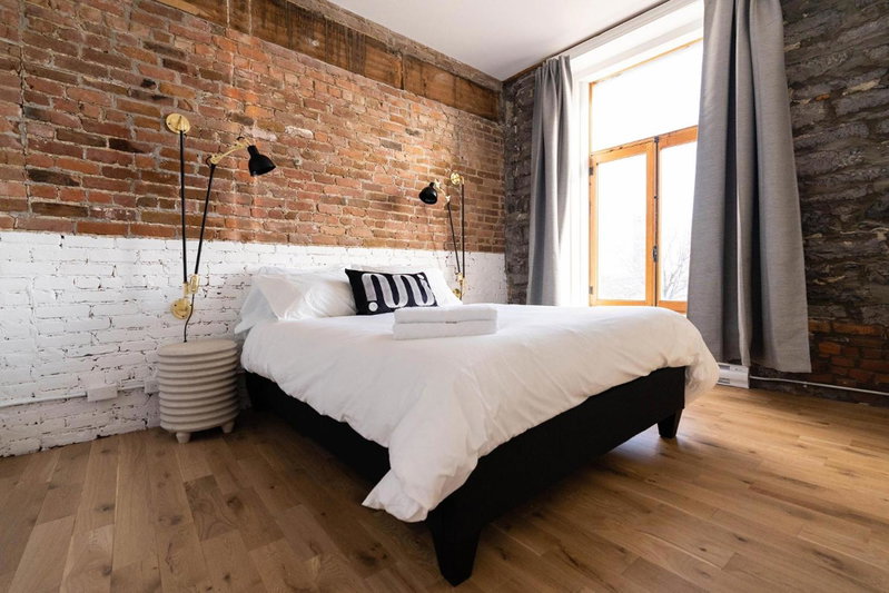 Maison Place Royale by Luxury In Transit, Montréal, Canada