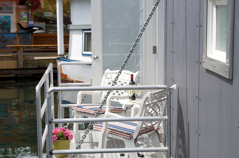 A Float Home B&B in Fisherman’s Wharf, Victoria, Canada