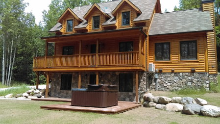 Selenia Lodge, Amherst, Canada
