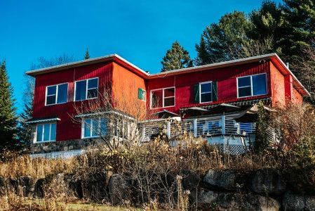 Auberge Lac du Pin Rouge, Saint-Hippolyte, Canada
