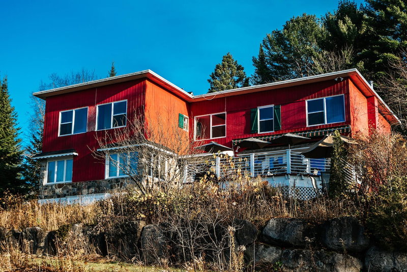 Auberge Lac du Pin Rouge, Saint-Hippolyte, Canada