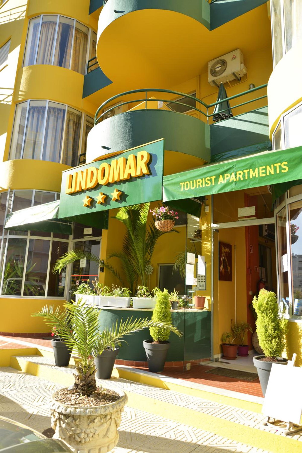 Hotel · Apartamentos Turisticos Lindomar, Armação De Pêra