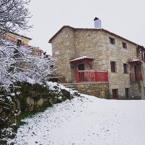Casas Da Ribeira - Serra da Estrela, Seia, Portugal
