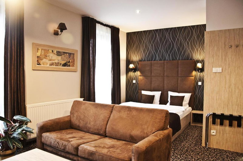 Hotel Vis A Vis, Oleśnica, Польша